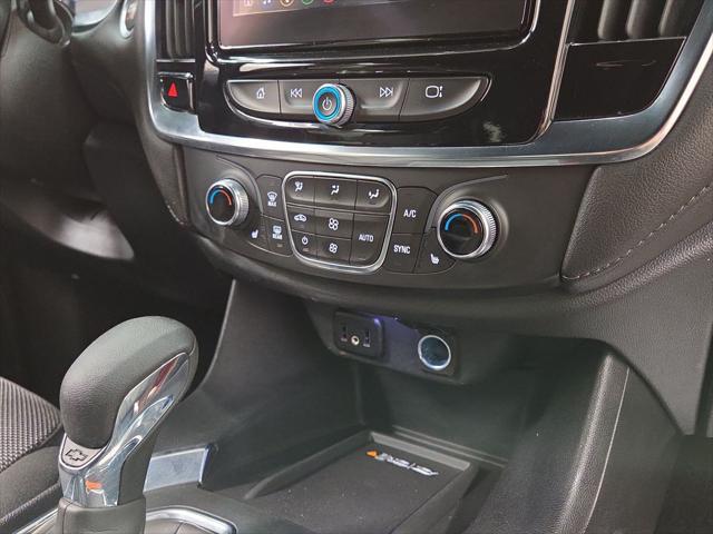2023 Chevrolet Traverse AWD LT Cloth