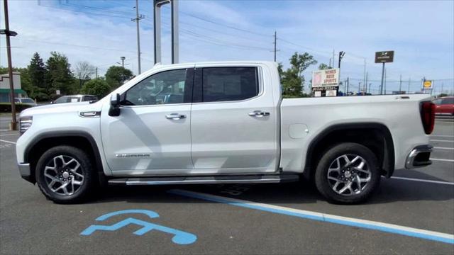 2023 GMC Sierra 1500 4WD Crew Cab Short Box SLT