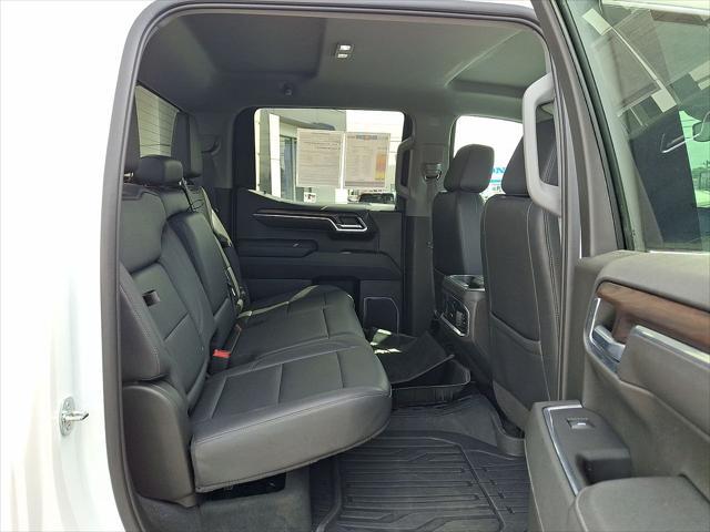 2023 GMC Sierra 1500 4WD Crew Cab Short Box SLT