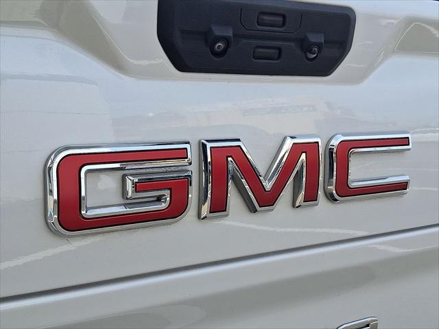 2023 GMC Sierra 1500 4WD Crew Cab Short Box SLT