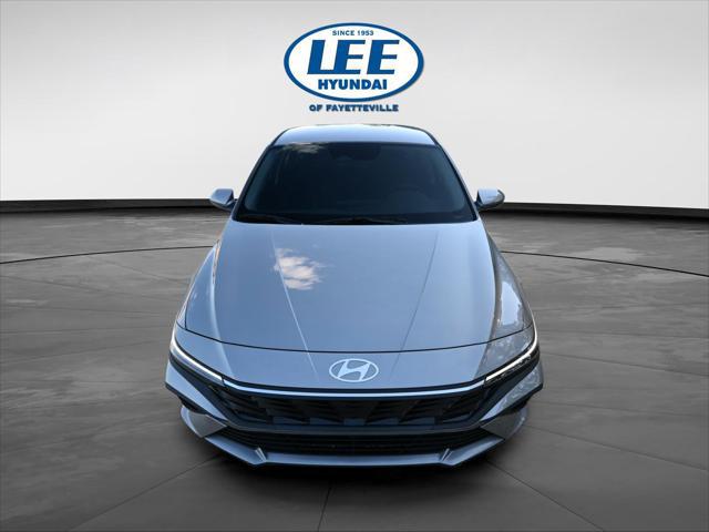 2025 Hyundai Elantra SE