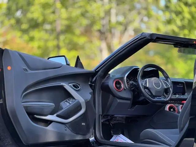 2023 Chevrolet Camaro RWD Convertible 1LT