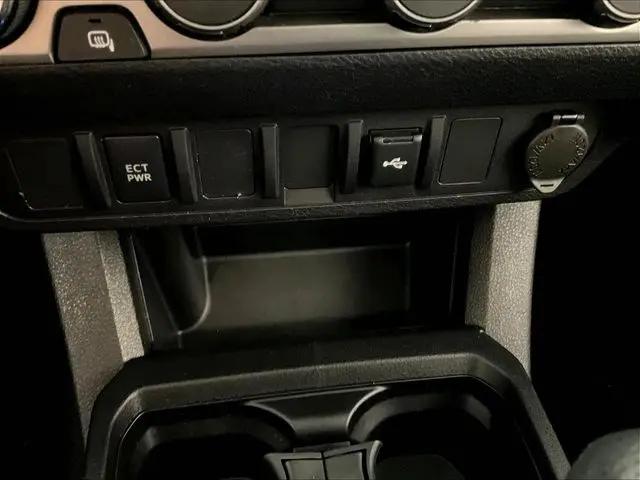 2022 Toyota Tacoma SR V6
