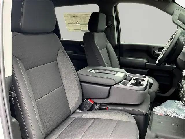 2026 GMC Sierra 2500HD Crew Cab, Standard Bed, Pro, 4WD