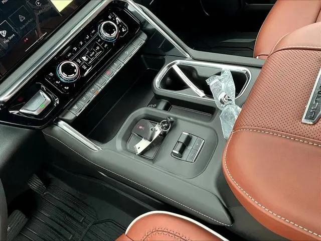 2026 GMC Sierra 2500HD Crew Cab, Standard Bed, Denali Ultimate, 4WD