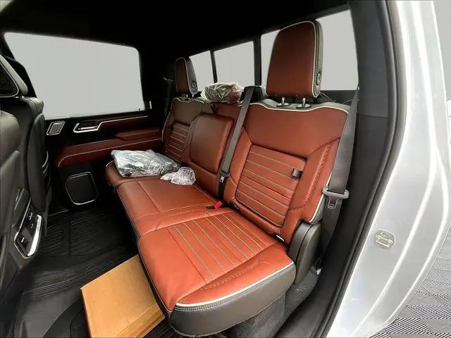 2026 GMC Sierra 2500HD Crew Cab, Standard Bed, Denali Ultimate, 4WD