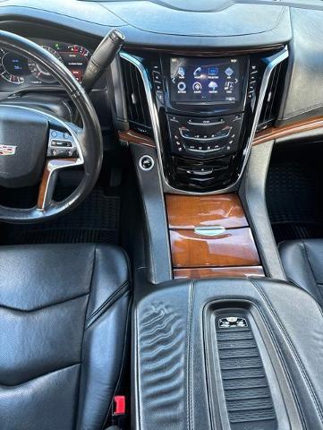 2018 Cadillac Escalade Luxury