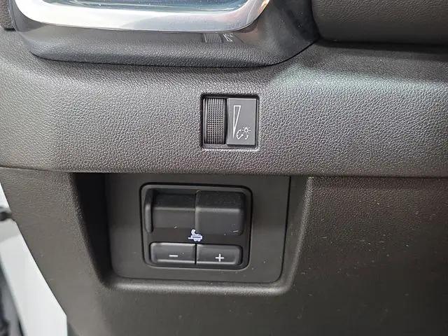 2023 GMC Canyon 2WD Crew Cab Short Box Elevation