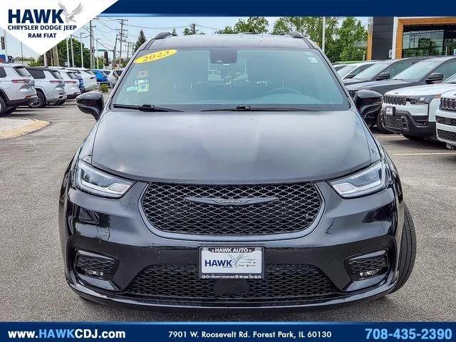 2023 Chrysler Pacifica Touring L AWD