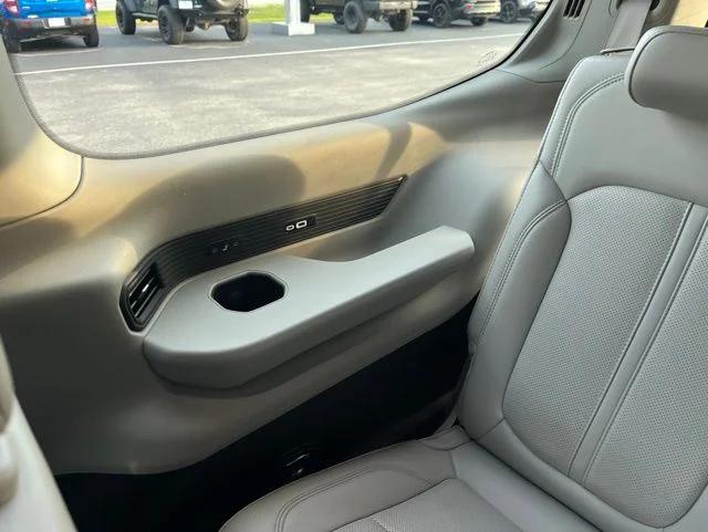 2023 Jeep Wagoneer Series III 4x4