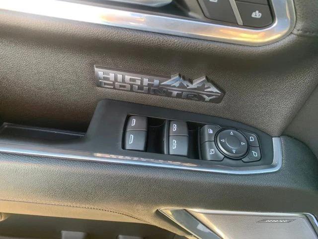 2023 Chevrolet Silverado 1500 4WD Crew Cab Short Bed High Country