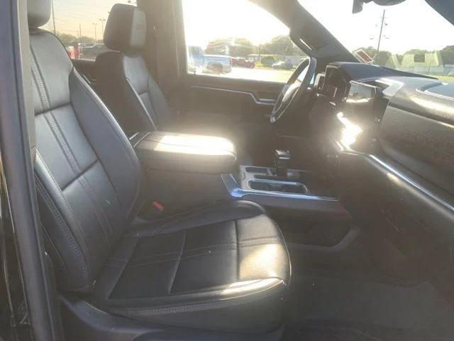 2023 Chevrolet Silverado 1500 4WD Crew Cab Short Bed High Country