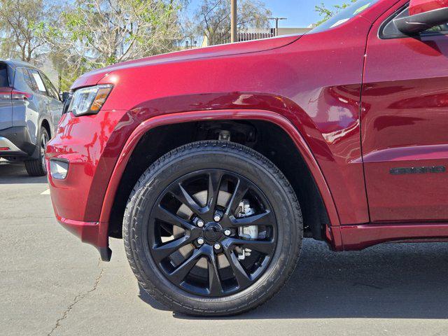 2022 Jeep Grand Cherokee Laredo X 4x4
