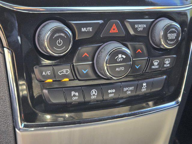 2022 Jeep Grand Cherokee Laredo X 4x4