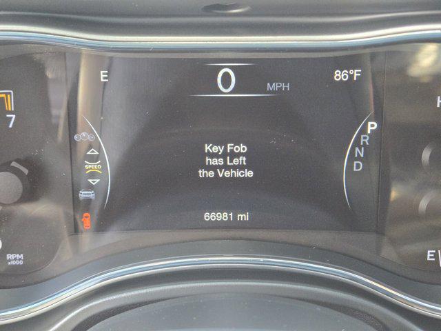 2022 Jeep Grand Cherokee Laredo X 4x4