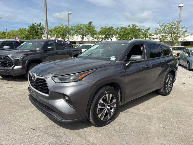 2023 Toyota Highlander XLE