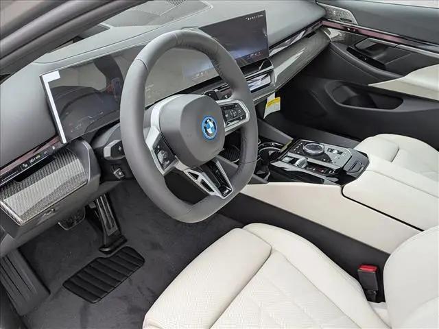 2027 BMW 5 Series 550e xDrive