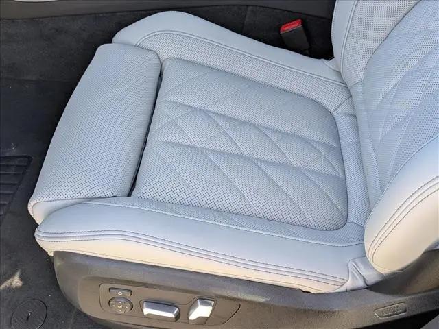 2027 BMW X6 xDrive40i