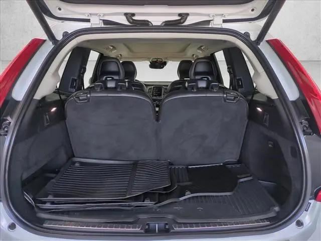 2019 Volvo XC90 T6 Momentum