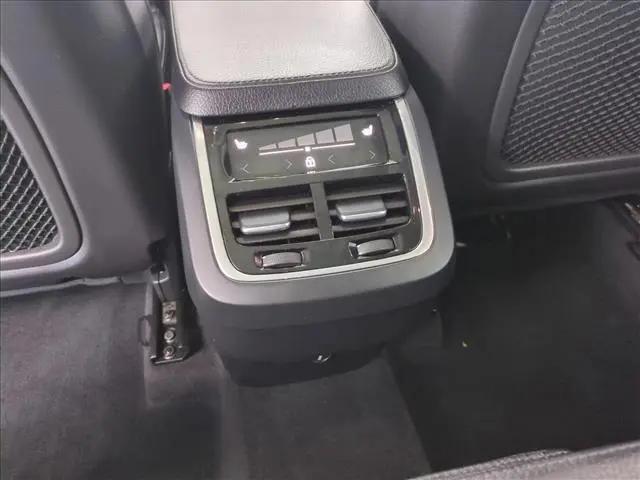 2019 Volvo XC90 T6 Momentum