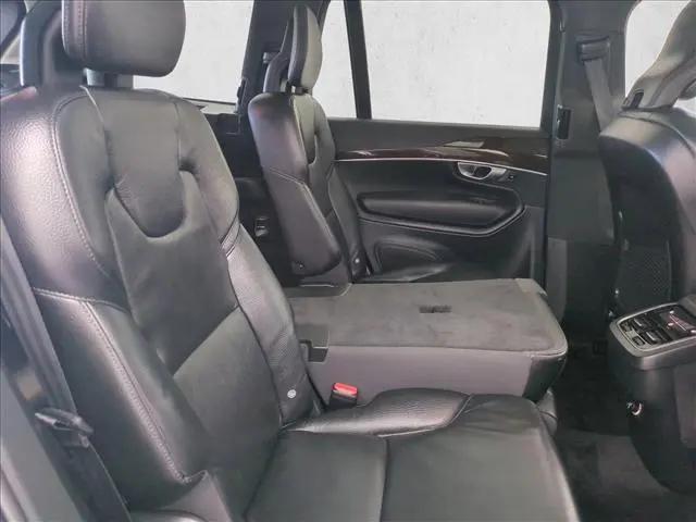 2019 Volvo XC90 T6 Momentum