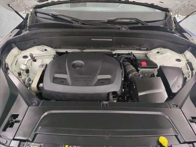 2019 Volvo XC90 T6 Momentum