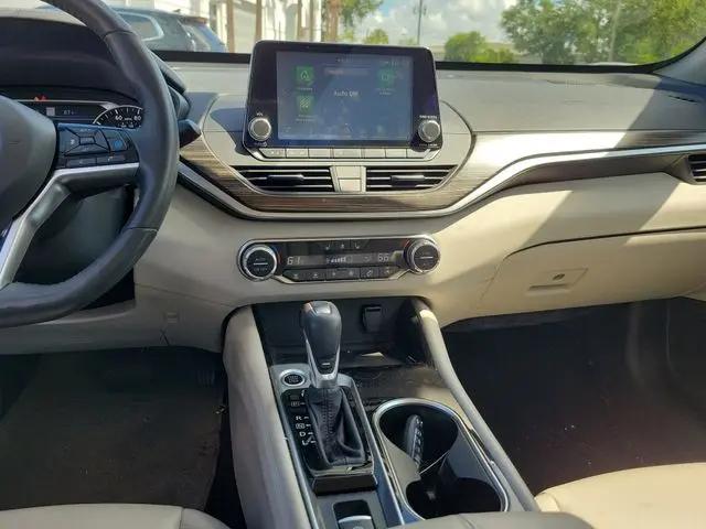 2021 Nissan Altima SL FWD
