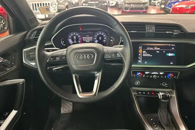 2021 Audi Q3 Premium 40 TFSI quattro Tiptronic