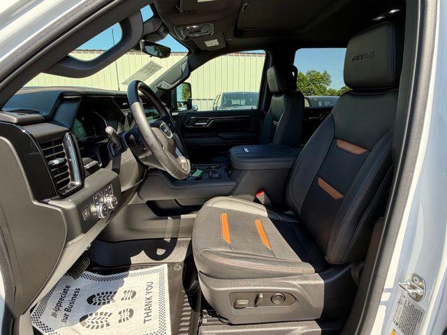 2024 GMC Sierra 2500HD 4WD Crew Cab Standard Bed AT4
