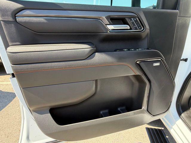 2024 GMC Sierra 2500HD 4WD Crew Cab Standard Bed AT4