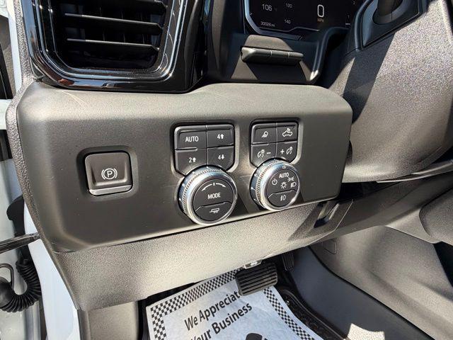 2024 GMC Sierra 2500HD 4WD Crew Cab Standard Bed AT4