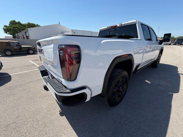 2024 GMC Sierra 2500HD 4WD Crew Cab Standard Bed AT4