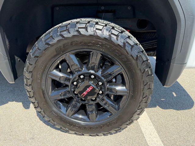 2024 GMC Sierra 2500HD 4WD Crew Cab Standard Bed AT4