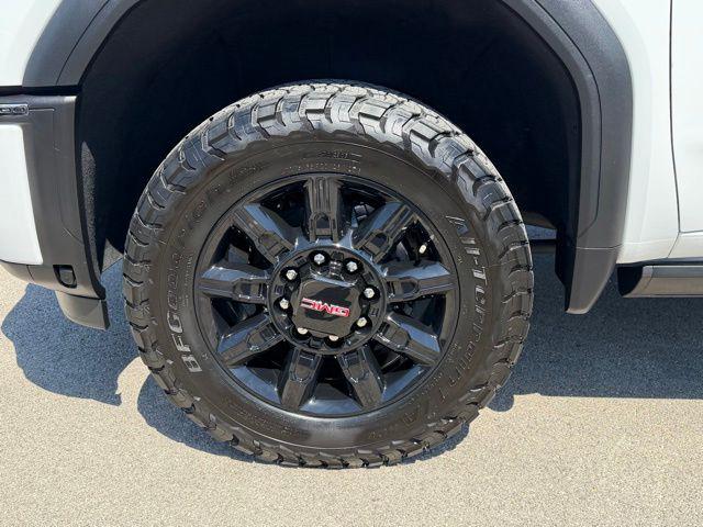 2024 GMC Sierra 2500HD 4WD Crew Cab Standard Bed AT4