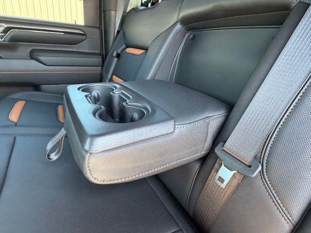 2024 GMC Sierra 2500HD 4WD Crew Cab Standard Bed AT4