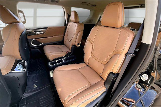 2026 INFINITI QX80 LUXE AWD