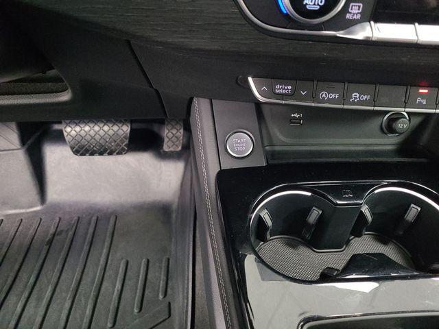 2022 Audi A4 Premium Plus 45 TFSI S line quattro S tronic