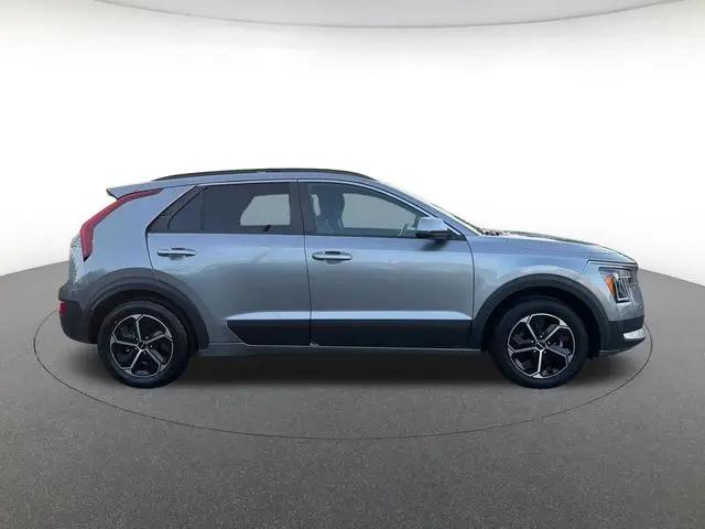 2023 Kia Niro LX