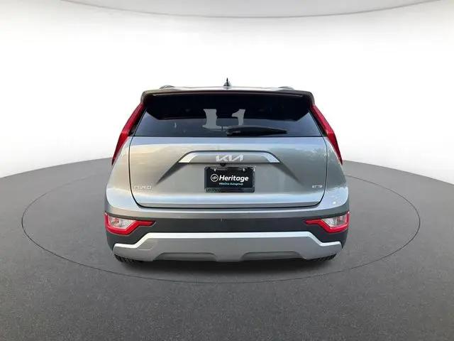 2023 Kia Niro LX