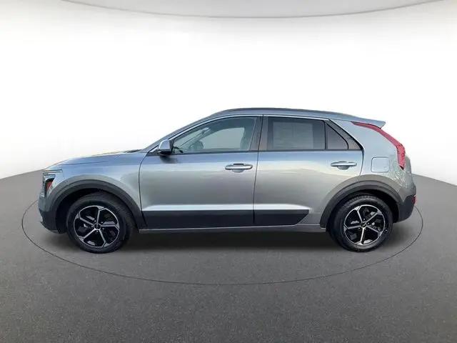 2023 Kia Niro LX