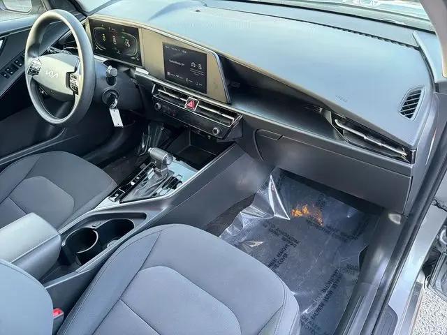 2023 Kia Niro LX