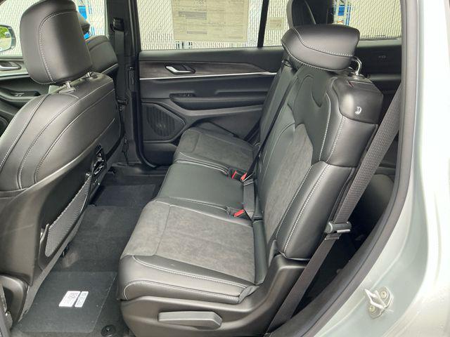 2026 Jeep Grand Cherokee L Altitude 4x4