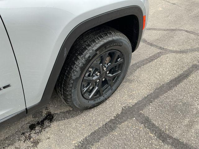 2026 Jeep Grand Cherokee L Altitude 4x4
