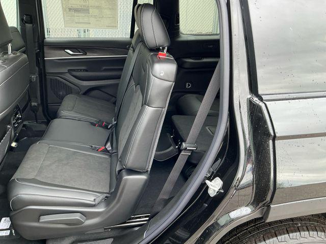 2026 Jeep Grand Cherokee L Altitude 4x4