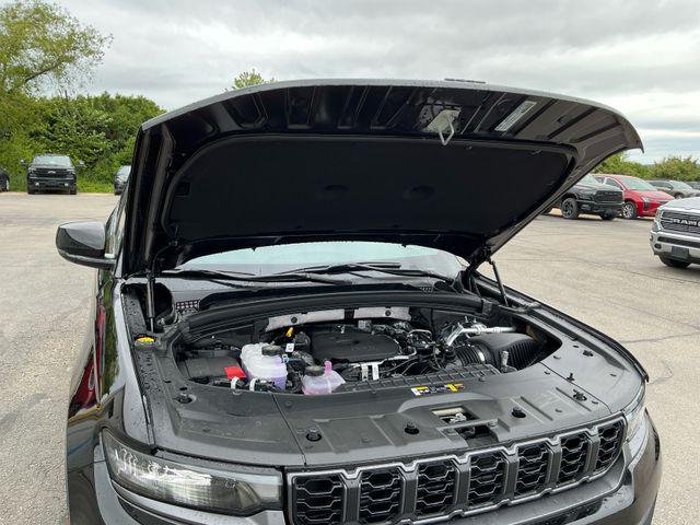2026 Jeep Grand Cherokee L Altitude 4x4