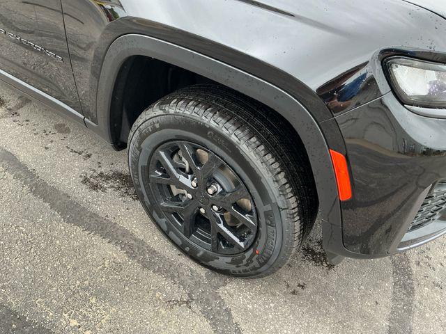 2026 Jeep Grand Cherokee L Altitude 4x4