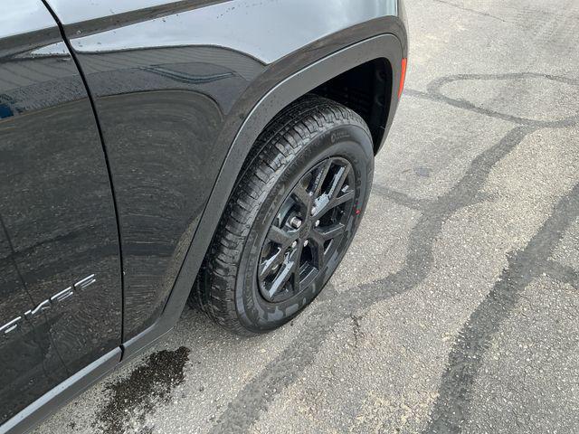 2026 Jeep Grand Cherokee L Altitude 4x4
