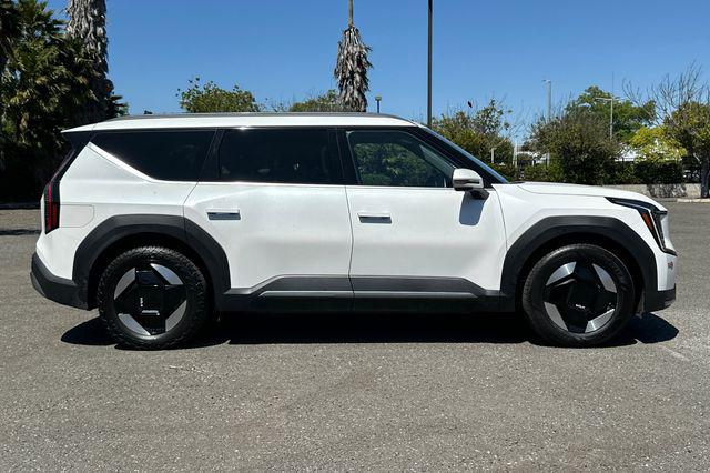 2024 Kia EV9 Wind