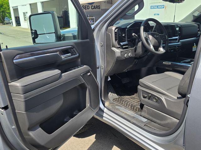 2026 Chevrolet Silverado 2500HD Crew Cab, Standard Bed, LTZ, 4WD