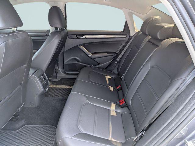 2020 Volkswagen Passat 2.0T R-Line